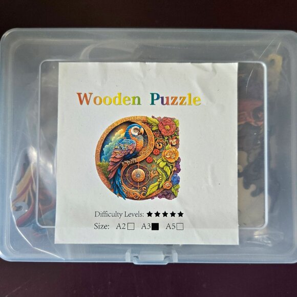 Parrot Yin Yang wooden jigsaw puzzle - Picture 4 of 4
